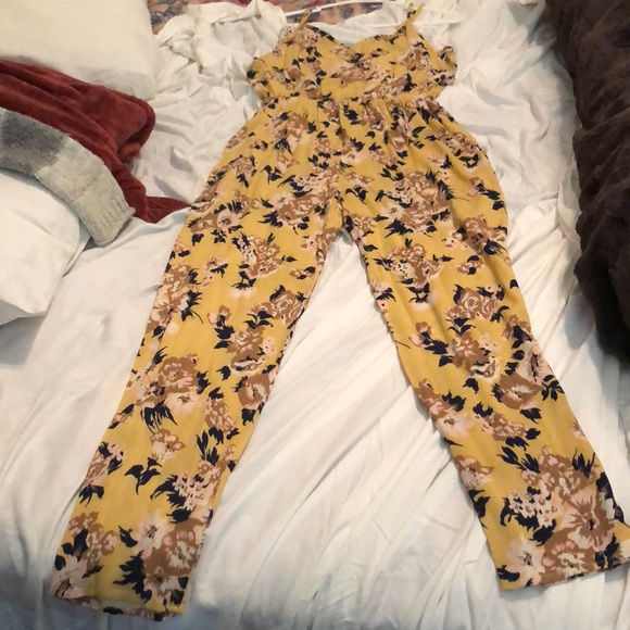 Floral Prints Spaghetti Straps Jumpsuit - Picture 5 of 5